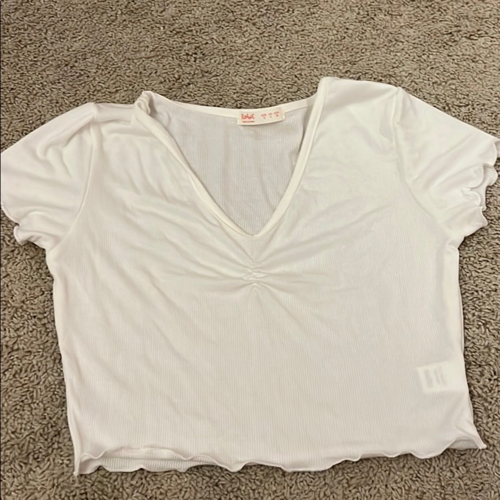 Cropped white shirt
